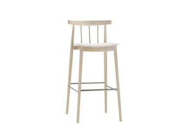 SMILE BQ0328 / BQ0347 - High beech stool with integrated cushion with footrest by Andreu World