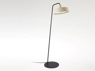 SOHO P - LED metal floor lamp with polyethylene shade by Marset