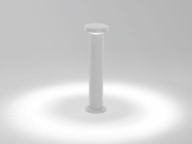 SPYKER II CENTRIC - LED metal bollard light by Delta Light