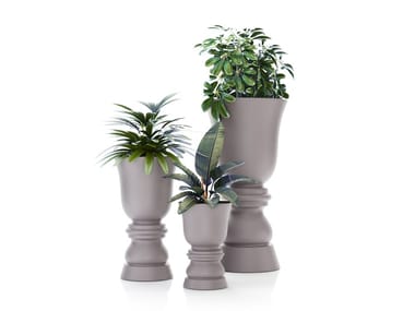 SUAVE - High plastic garden vase by Vondom