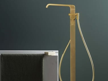 TAORMINA - Floor standing bathtub tap with hand shower by Ritmonio