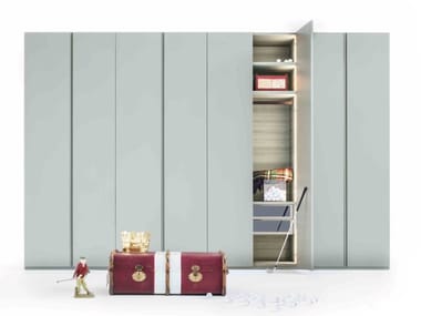 TEXT - Custom wardrobe by Lema