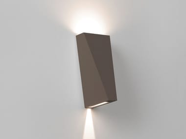 TOPIX L X - LED metal Outdoor wall Lamp by Delta Light