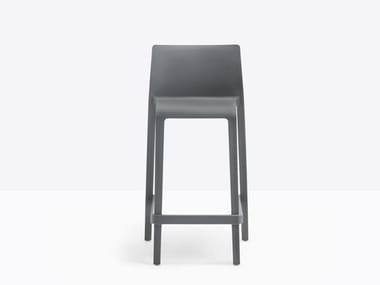 VOLT 677 - Polypropylene stool with footrest by Pedrali