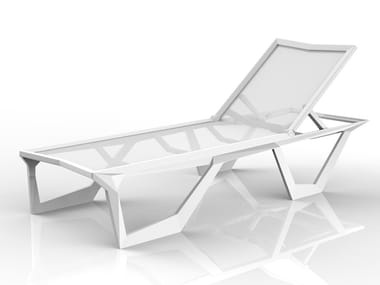 VOXEL - Recliner polypropylene sun lounger by Vondom