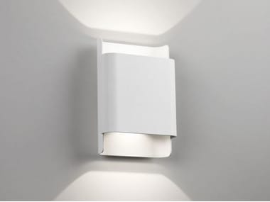 WANT-IT X - LED aluminium wall light by Delta Light