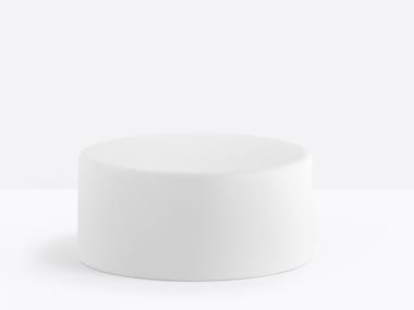 WOW 470 - Polyethylene pouf by Pedrali