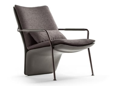 ARABESQUE - Armchair with armrests by Poltrona Frau