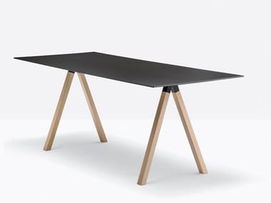 ARKI-DESK ARKW7 - Table with oak legs and solid laminate top by Pedrali