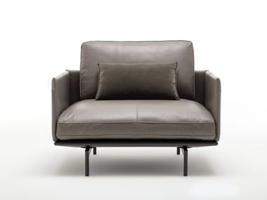 ROLF BENZ 535 LIV - Leather armchair with armrests by Rolf Benz