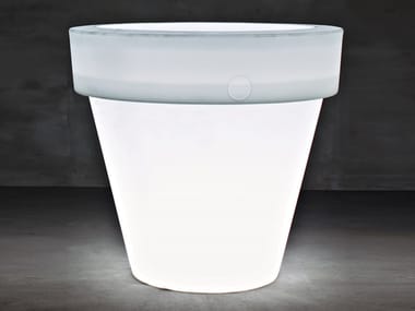 BIG-BO - Polyethylene garden vase with Light by Serralunga