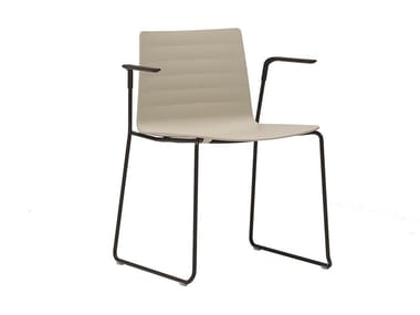 FLEX OUTDOOR SO1323 - Sled base Polymer garden chair with armrests by Andreu World