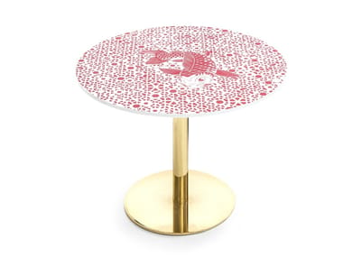 CUBIKOO - Round Corian¢ç coffee table with steel base by Moroso