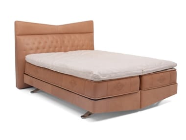 DS-1151 & DS-1152 - Double bed with upholstered headboard by de Sede