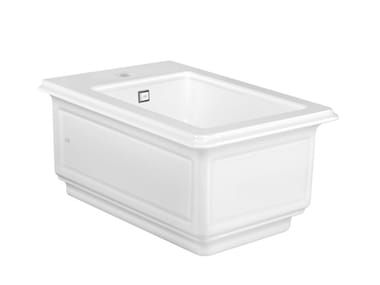 ELEGANZA - Wall-hung ceramic bidet with overflow by Gessi