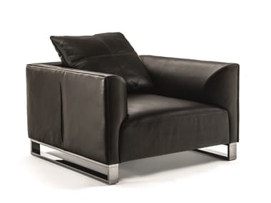 FOLD - Leather armchair with armrests by Longhi