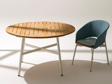 GAMMA 130 - Round garden table by RODA