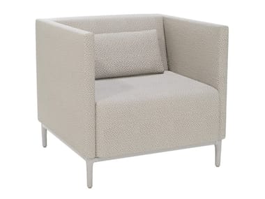 ZENDO SENSE - Fabric garden armchair with armrests by Manutti