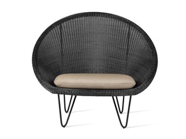 GIPSY COCOON - Wicker garden armchair with armrests by Vincent Sheppard