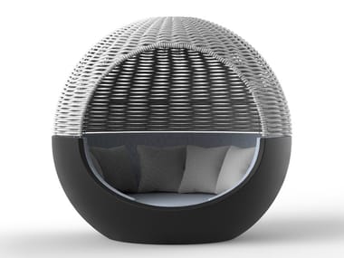 MOON - Igloo polyethylene garden bed by Vondom