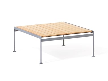 JUGO - Low square wooden coffee table by Prostoria