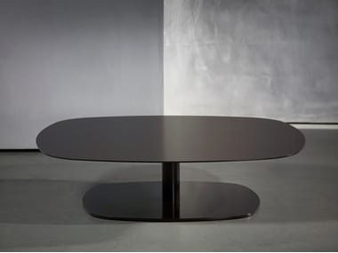 KEK - Low coffee table by Piet Boon