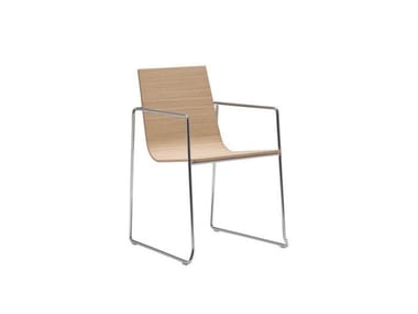 LINEAL SO0583 - Sled base stackable oak chair with armrests by Andreu World