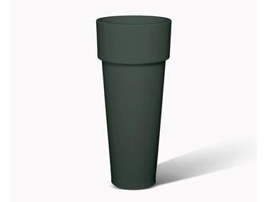 MARCANTONIO - Round polyethylene garden vase by Serralunga