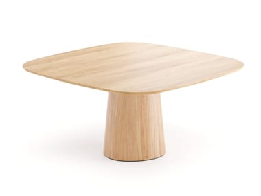 P.O.V. 462 - Wooden table by TON