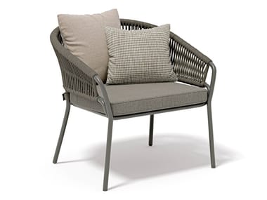 PLEASURE 2.0 - Aluminium and garden armchair with armrests by Atmosphera