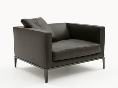 SIMPLICITER - Upholstered leather armchair with armrests by Maxalto