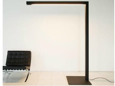 HOEK - LED metal floor lamp by Dark