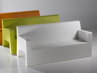 JUT - Resin garden sofa by Vondom