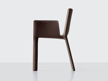 JOKO - Upholstered leather chair with armrests by Kristalia