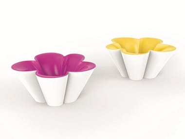 AGATHA - Garden side table / garden vase by Vondom