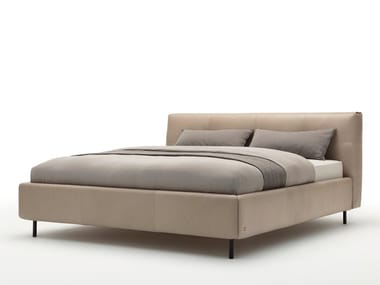 ROLF BENZ 50 - Leather double bed with upholstered headboard by Rolf Benz