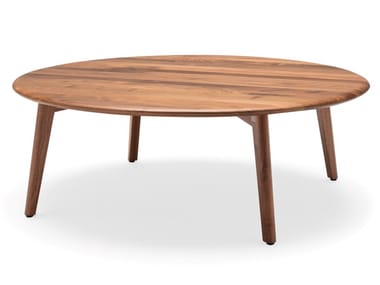 ROLF BENZ 910 - Round solid wood coffee table by Rolf Benz