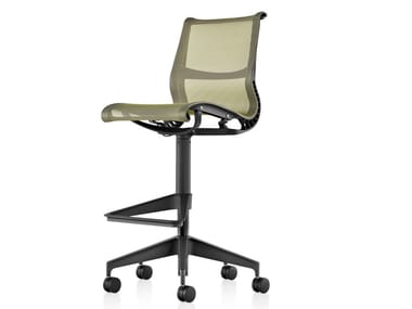 SETU - Swivel mesh office stool with 5-Spoke base with castors by Herman Miller