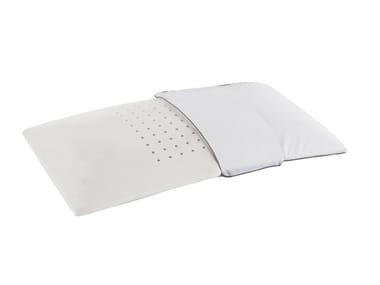 SUPERIORE FLAT - Rectangular Memoform pillow with removable cover by Magniflex