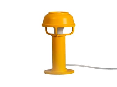 KORI - Powder coated steel table lamp by Artek