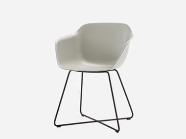 TAIA - Polypropylene chair with armrests by Inclass