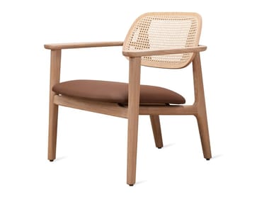 TITUS - Oak easy chair with integrated cushion by Vincent Sheppard