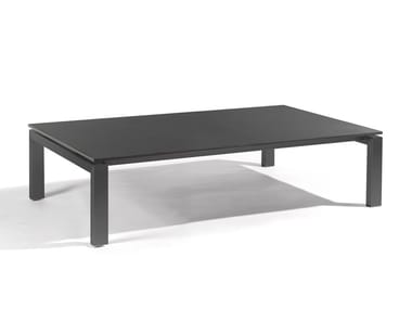 TRENTO - Low rectangular garden side table by Manutti