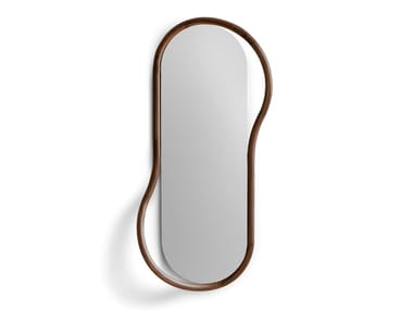 UNUT - Oval framed walnut mirror by Nomon