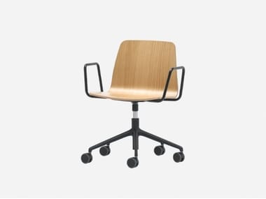 VARYA WOOD - Height-adjustable oak office chair with armrests with 5-Spoke base by Inclass