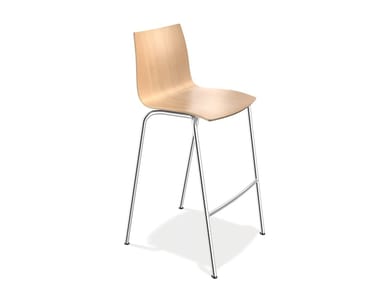 ONYX BARSTOOL - Beech stool with footrest by Casala