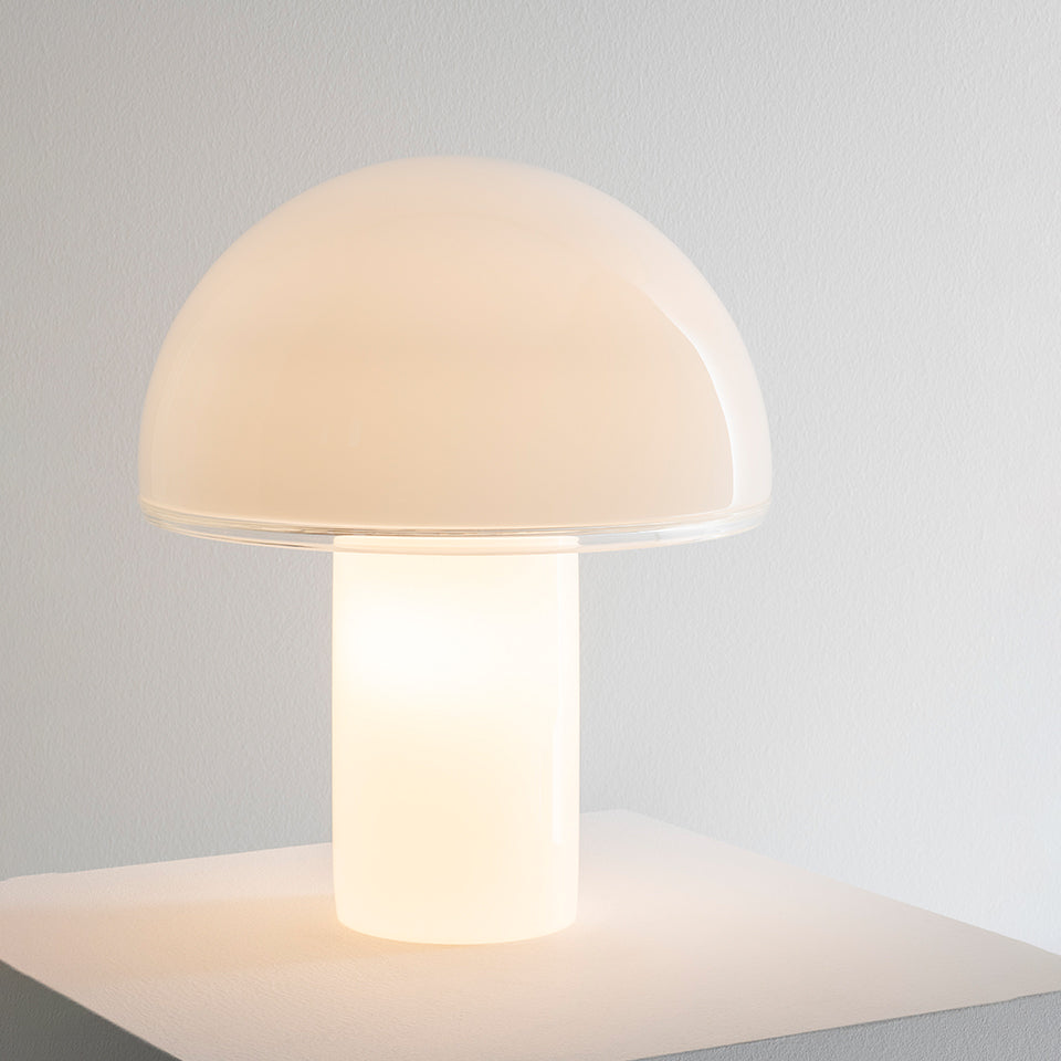 Onfale Grande Table Lamp by Artemide