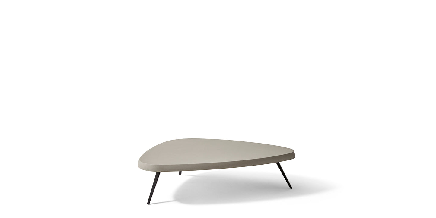 MEXIQUE OUTDOOR LOW TABLE by Cassina